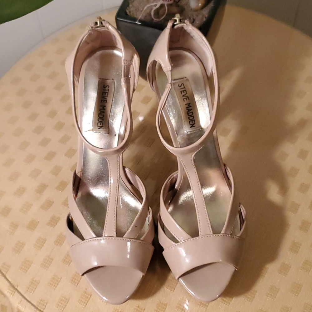 Ladies shoe - Picture 2 of 7